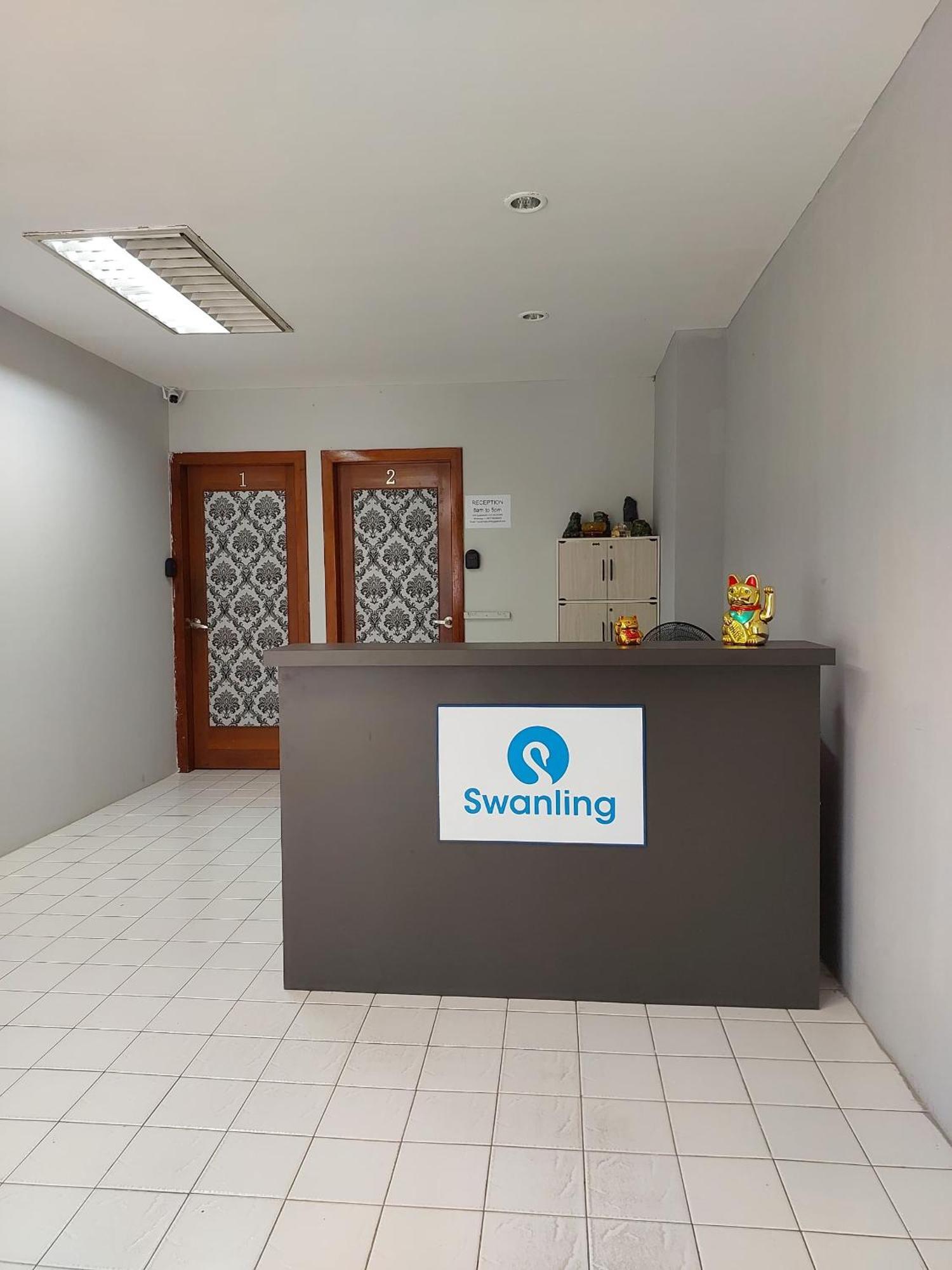 Swanling Kuching Hostel Buitenkant foto