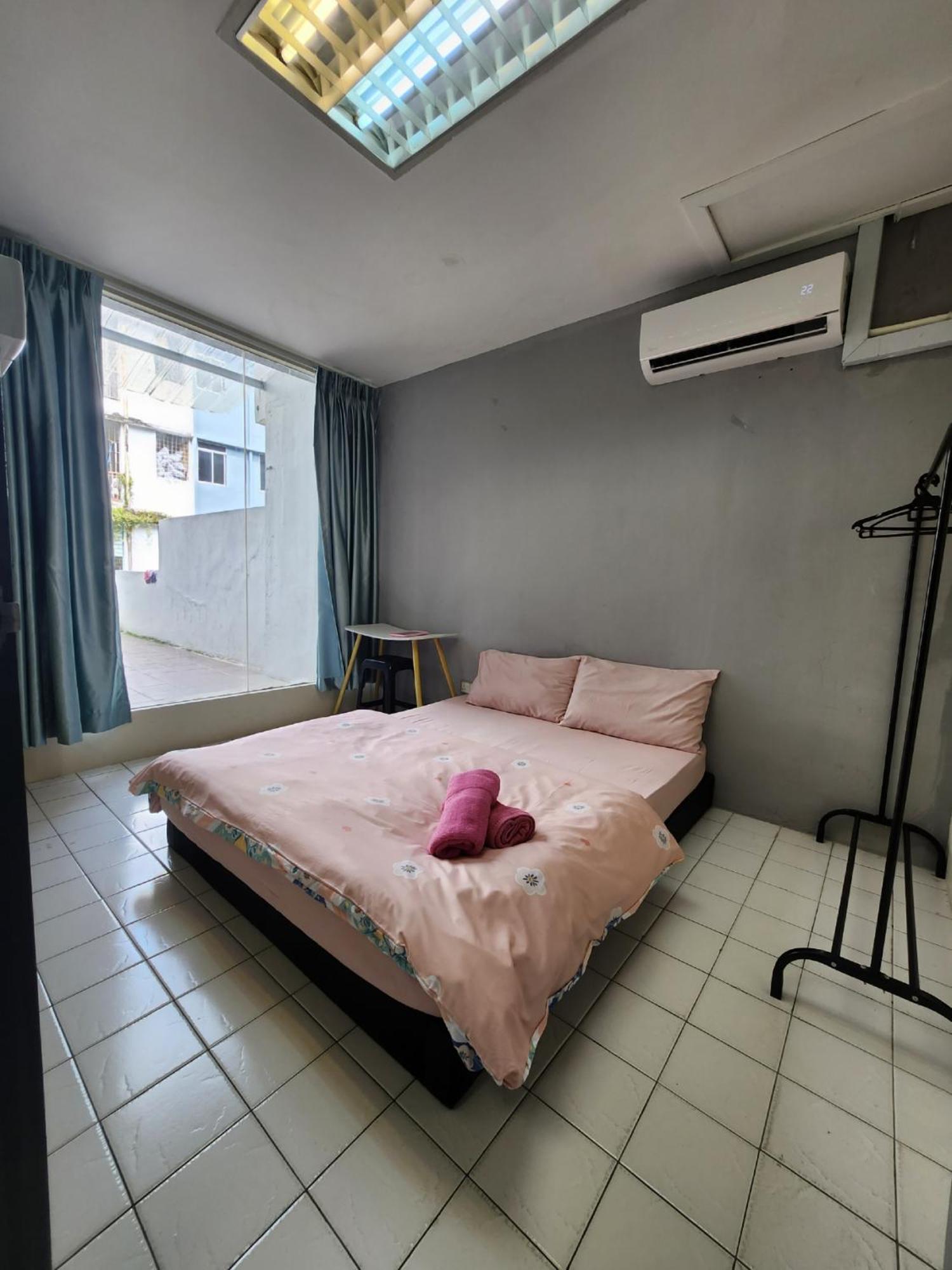 Swanling Kuching Hostel Buitenkant foto