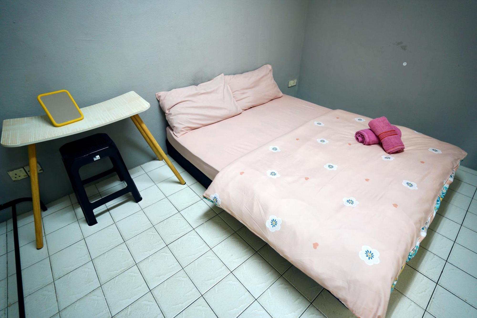Swanling Kuching Hostel Buitenkant foto