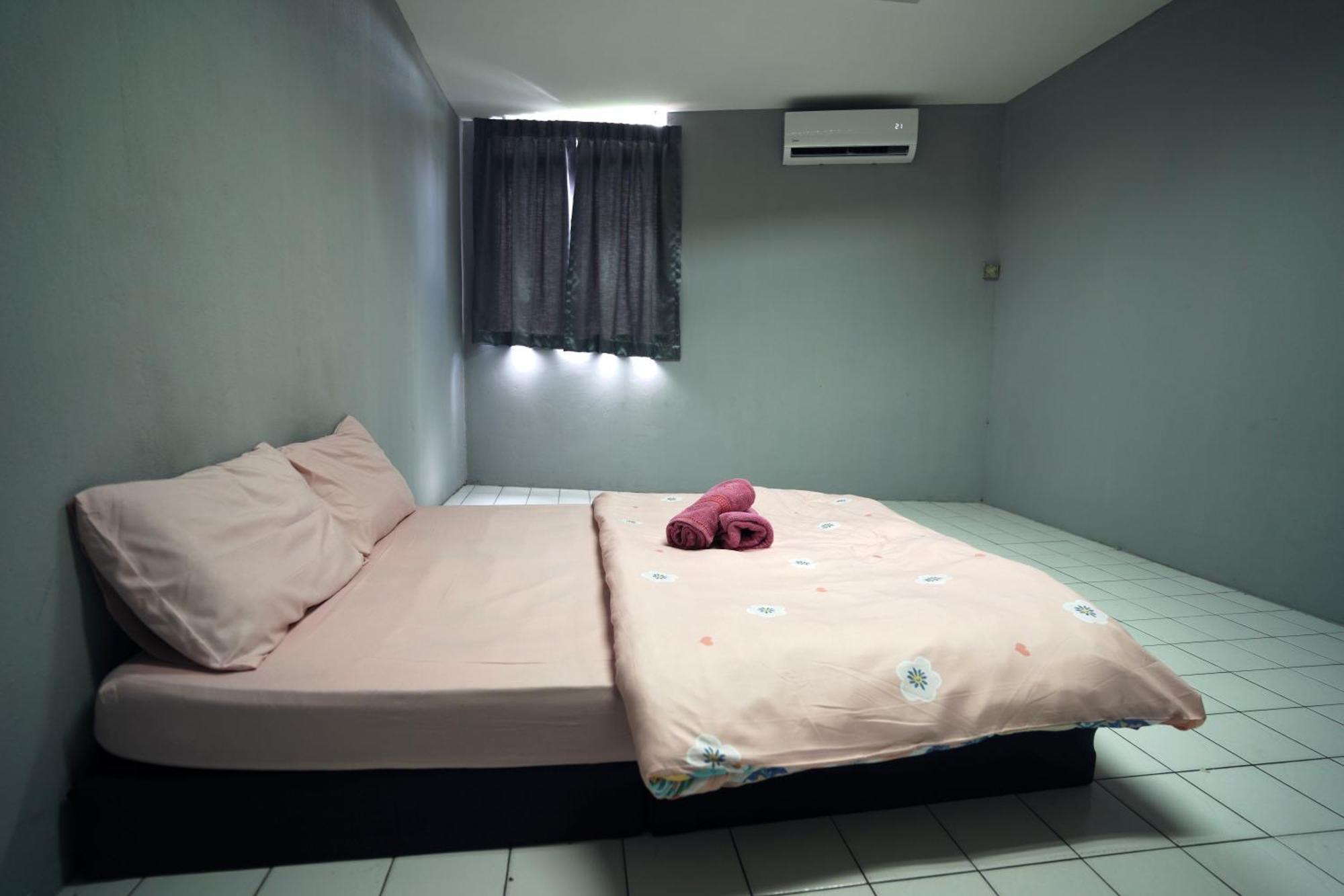 Swanling Kuching Hostel Buitenkant foto